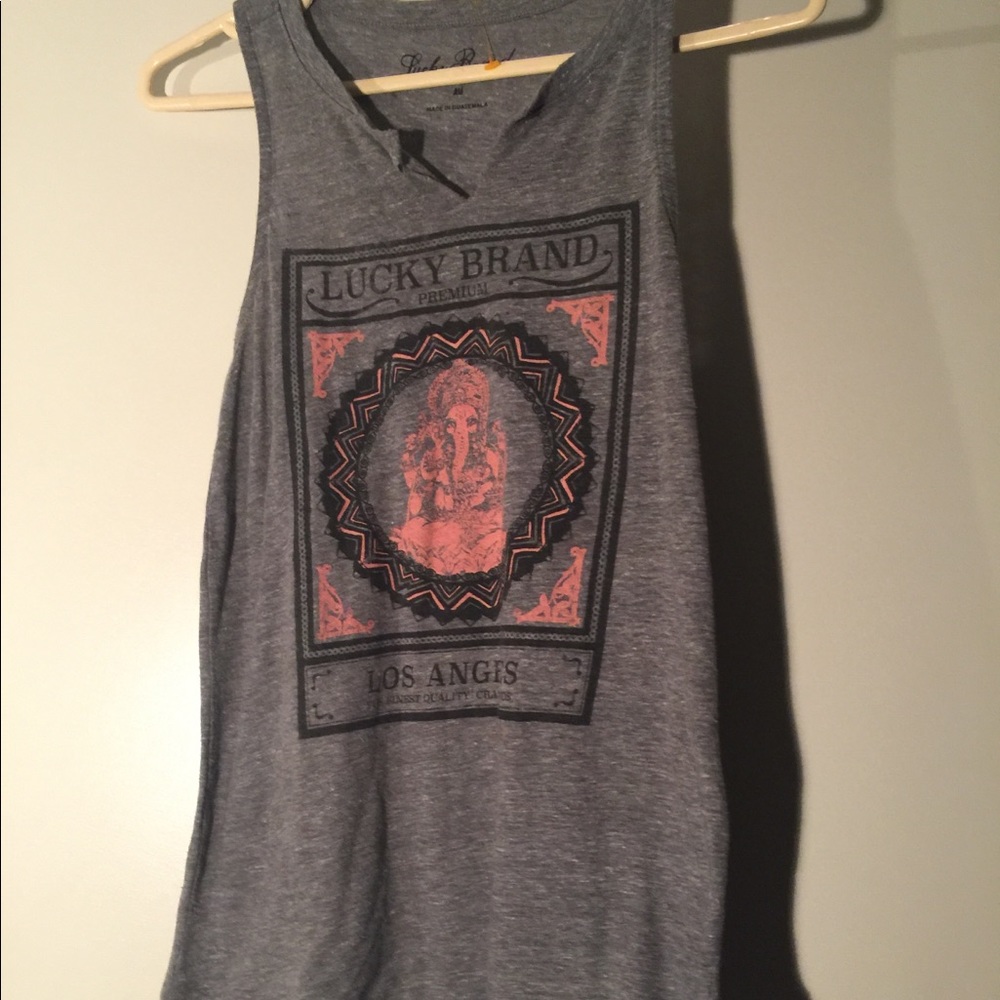🍀 Lucky Brand Tee